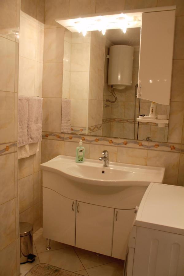 Apartman Anida Apartment Mostar Exterior photo